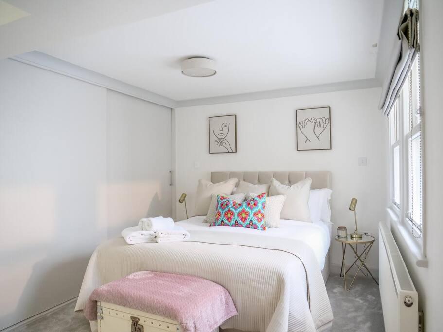 Super Spacious 3 Bedroom And 3 Bathroom Londen